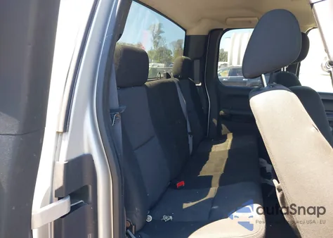 2010 Chevrolet Silverado 1500 Ls из США, поврежденный, VIN 1GCSKREA6AZ114932